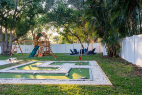 1 Mile to Honeymoon Island ~Heated Pool ~Putt Putt